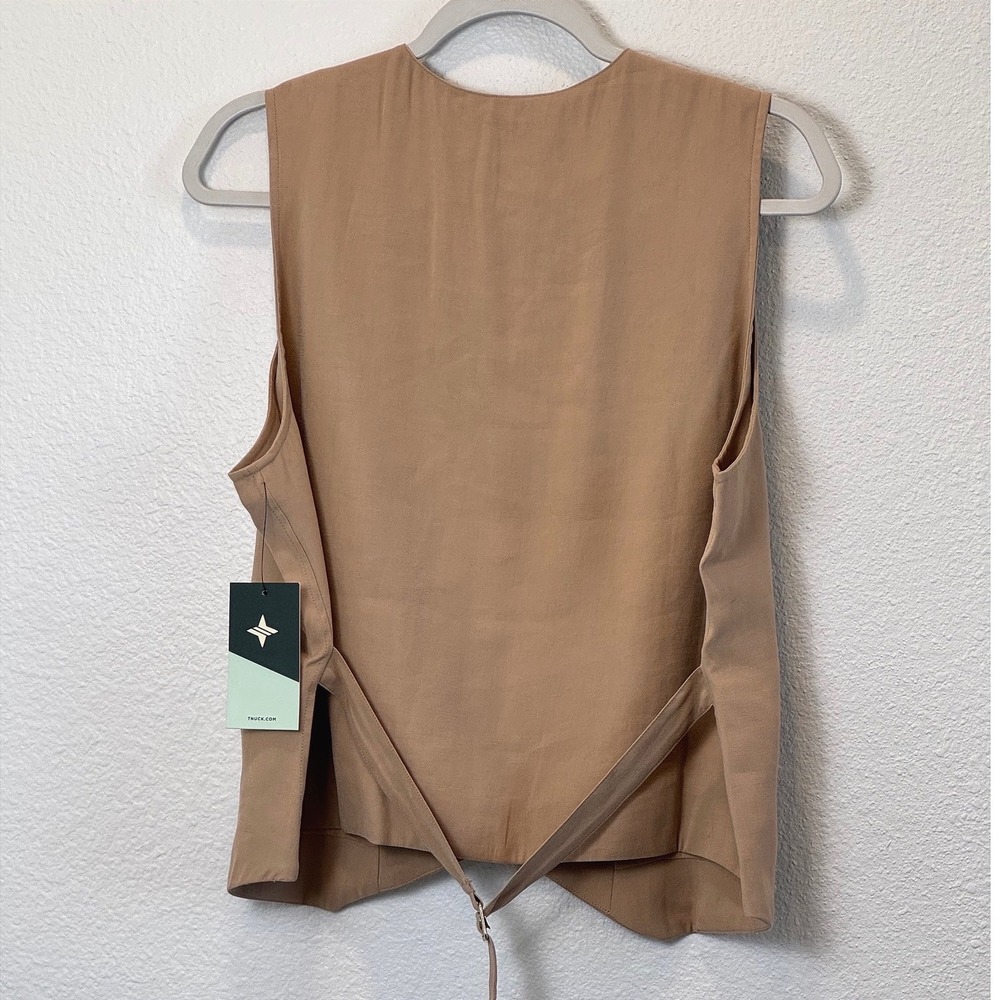 Nwt Tuckernuck Khaki Tan Tailored Button Front Vest Adjustable Cinch Back XL/XXL - Picture 4 of 12